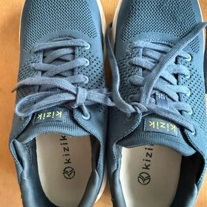 Kizik Men's Gray Sneakers